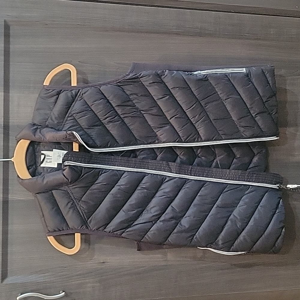 Gap vest